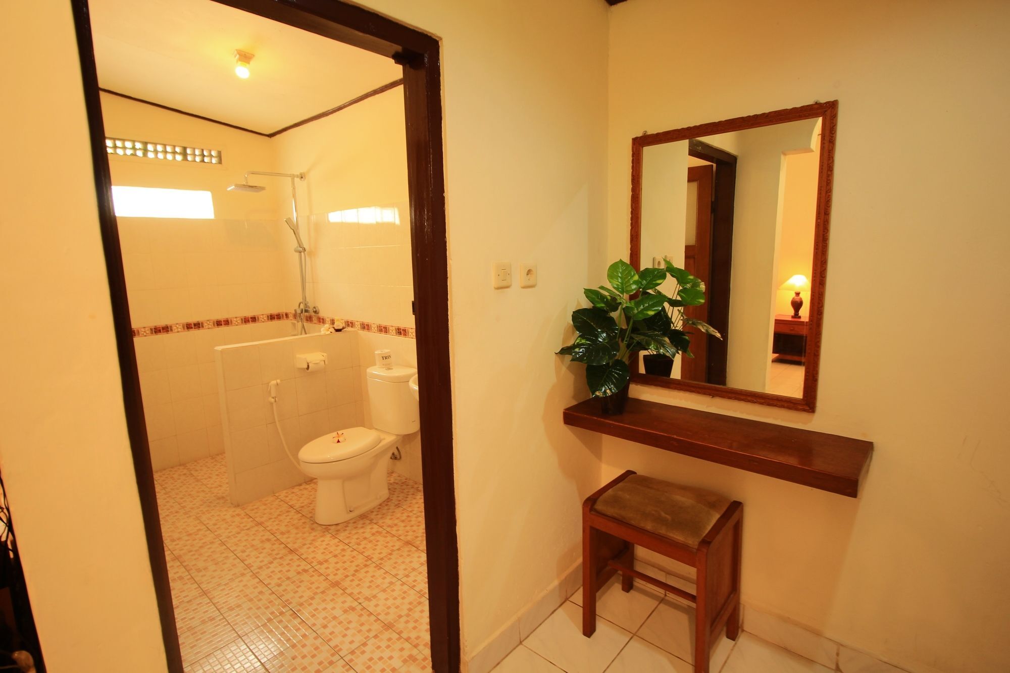 Lovina Beach Hotel Buleleng  Exterior photo
