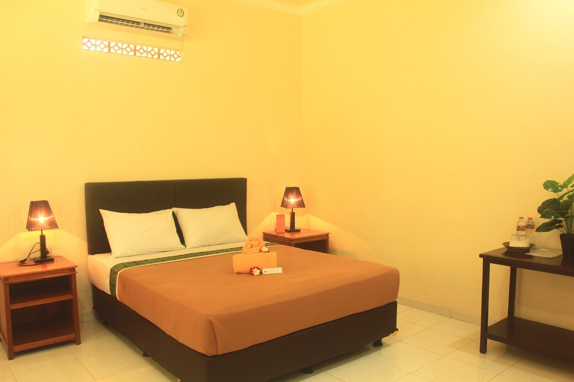 Lovina Beach Hotel Buleleng  Exterior photo