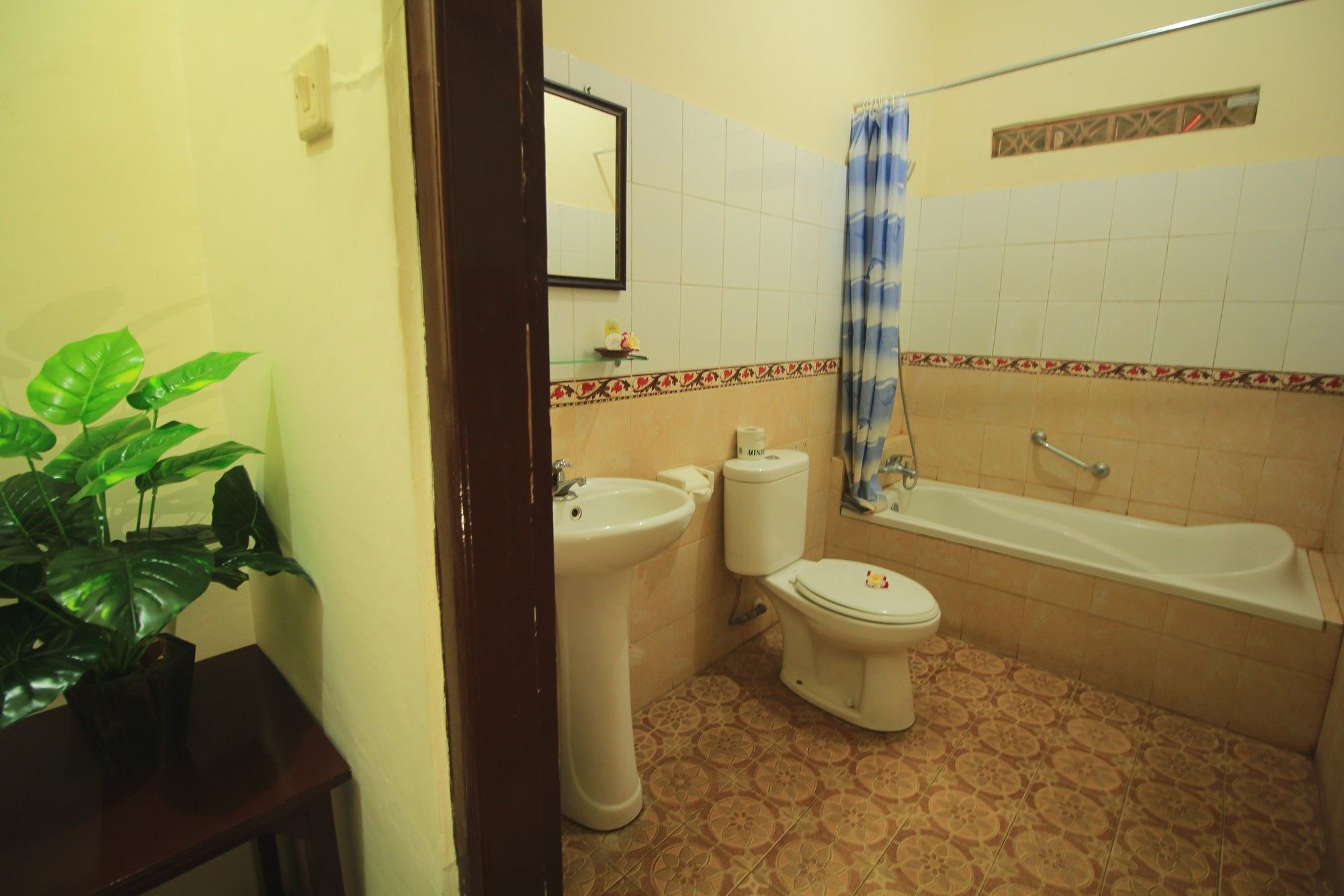 Lovina Beach Hotel Buleleng  Exterior photo